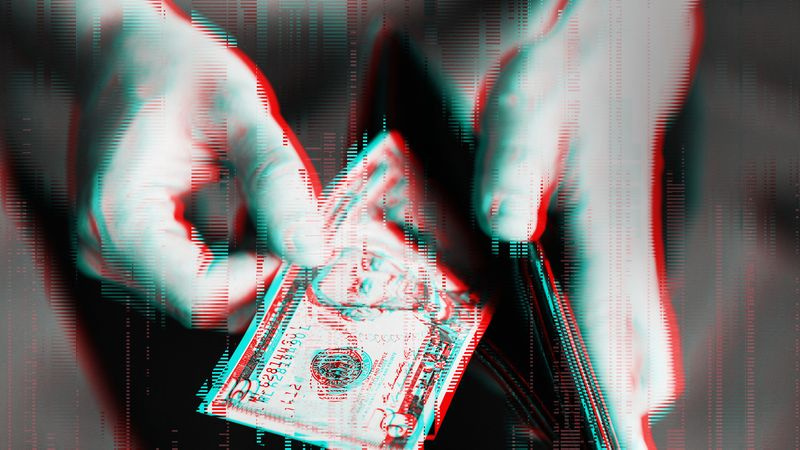 Brieftasche geöffnet, um Bargeld zu entfernen