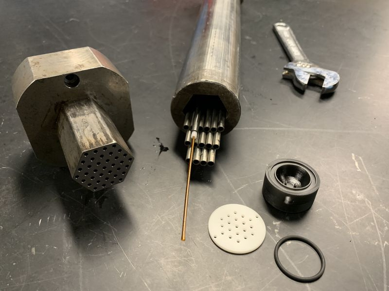 Tubes et autres composants d