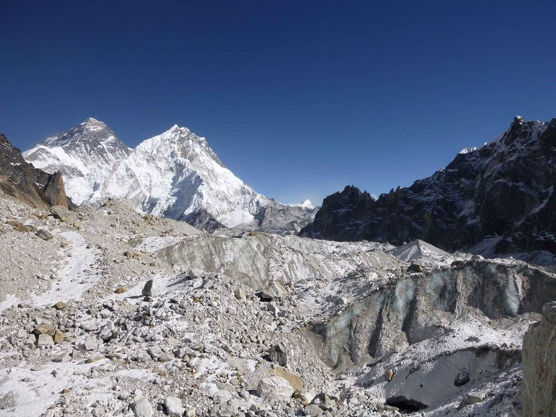 Der Changri Nup-Gletscher in der Nähe des Mt. Everest.