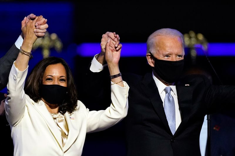 biden et harris sur scène delaware