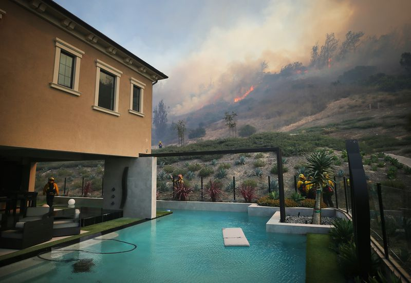 feu silverado derrière la maison