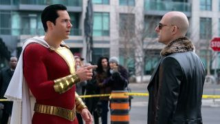 En bild av Zachary Levi och Mark Strong i Shazam!