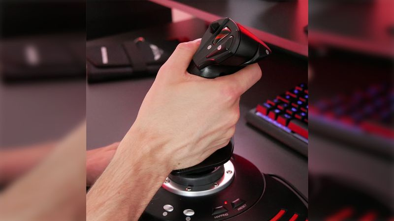 Recensione Thrustmaster T.Flight HOTAS X
