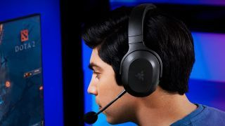 Cyber ​​Monday gaming-headset aanbiedingen razer barracuda x