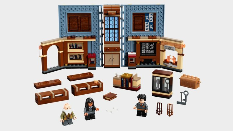 LEGO Hogwarts Moments: Classe di ciondoli (76385)