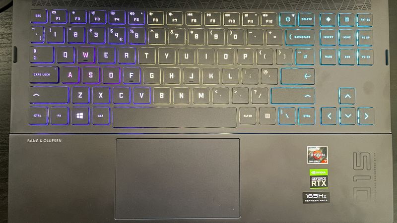 HP Omen 15 -pelikannettava