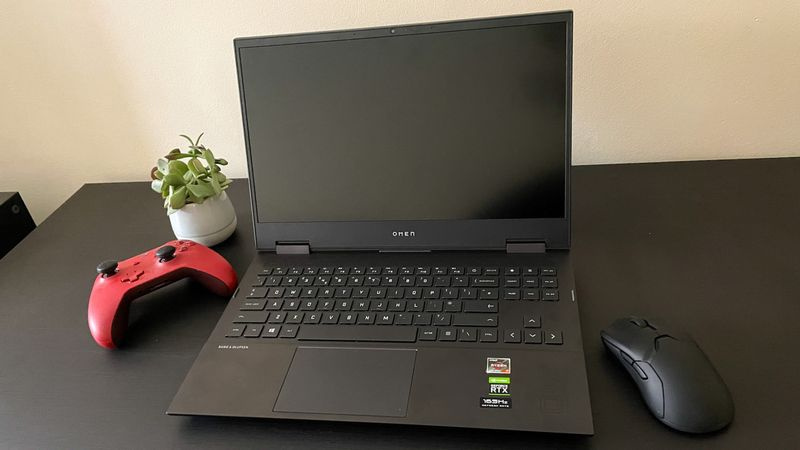HP Omen 15 -pelikannettava
