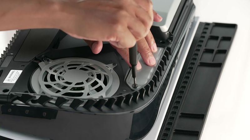 PS5 SSD installation