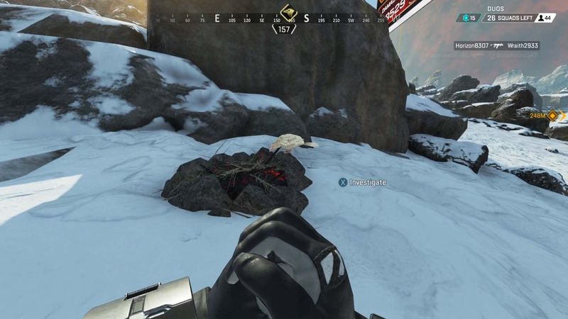 Apex Legends Apex Chronicles Bloodhound quest hvid ravn 2 ved siden af lejrbål i kapitel 3