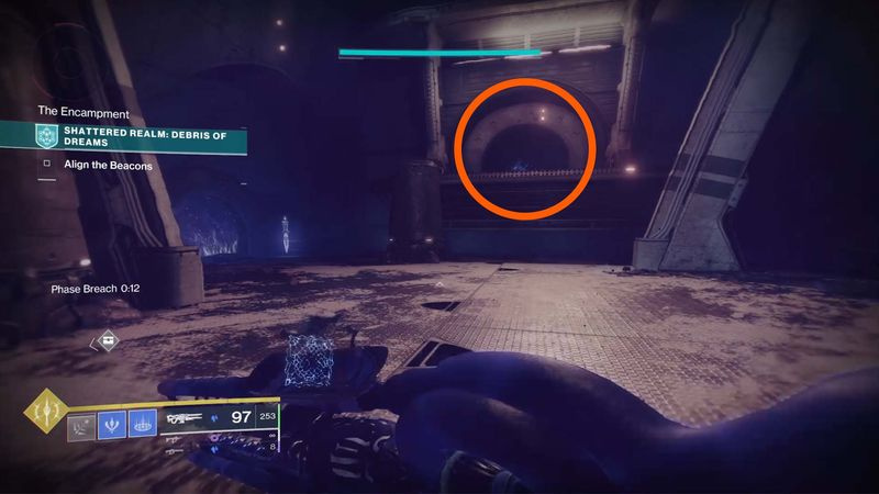 Destiny 2 säsong av den förlorade splittrade riket ascendant kista skräp av drömmar övre avsats dörr i arenan
