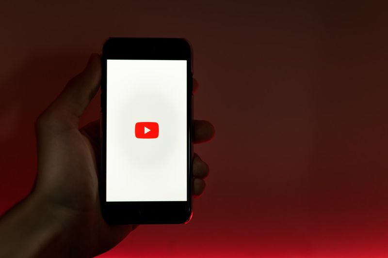 main tenant youtube racisme alt right alt lite intellectuel dark web media recommandation algorithme loin