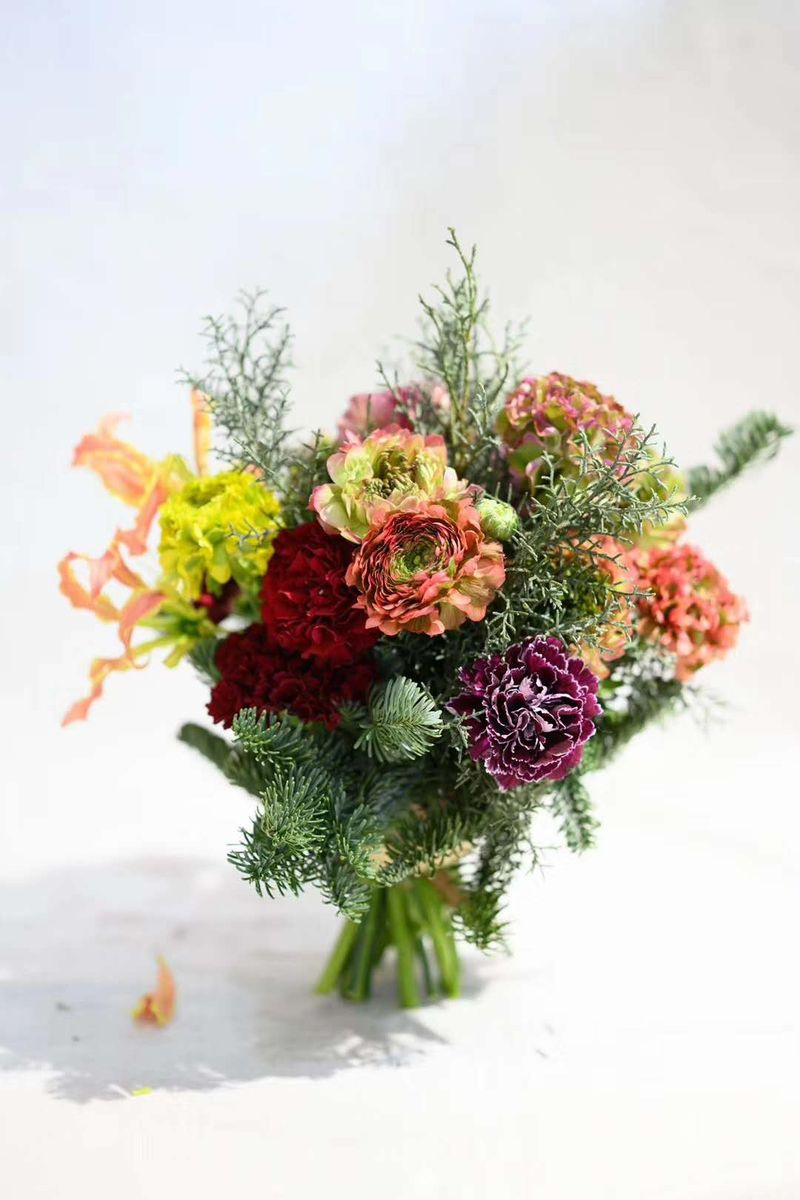 Ein Arrangement aus Pon-Pon-Blumen.