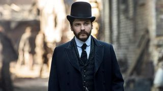 Daniel Brühl in The Alienist