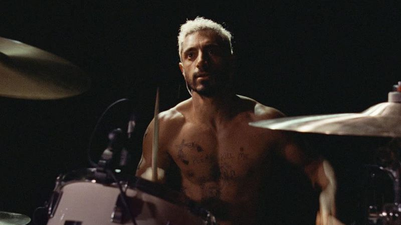 Riz Ahmed kappaleessa Sound of Metal