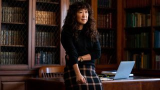 Sandra Oh na krześle