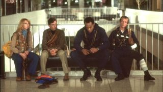 Vier van de cast van Dawn of the Dead in een winkelcentrum.