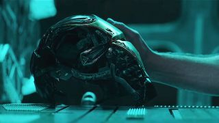 Tony Stark AKA Iron Man sidder fast i rummet under Avengers: Endgame
