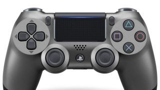 Een close-up, vooraanzicht van de nieuwe Steel Black PS4-controller.