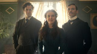 Henry Cavill, Millie Bobby Brown ja Sam Claflin Enola Holmesissa