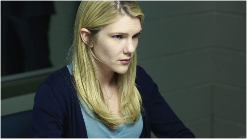 Lily Rabe elokuvassa The Whispers