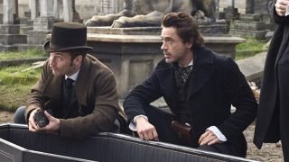 Jude Law och Robert Downey Jr. i Sherlock Holmes