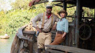 Dwayne Johnson ja Emily Blunt viidakkoristeilyssä