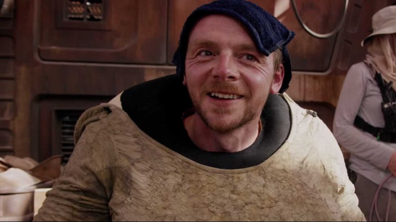 Simon Pegg in uno scatto dietro le quinte di Star Wars: Il risveglio della forza