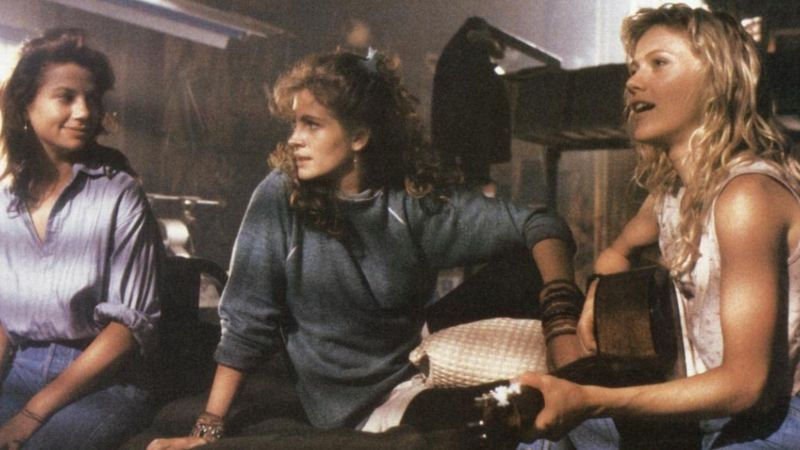 Justine Bateman, Julia Roberts og Britta Phillips i tilfredshed