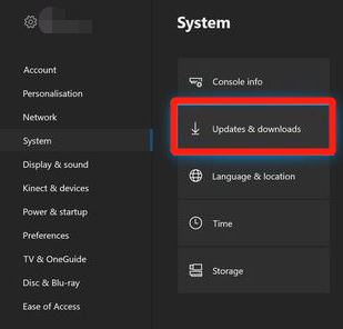 vælg Opdateringer og downloads i Xbox One-indstillinger