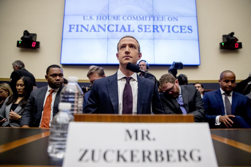 Le PDG de Facebook, Mark Zuckerberg, a témoigné devant le Congrès sur l