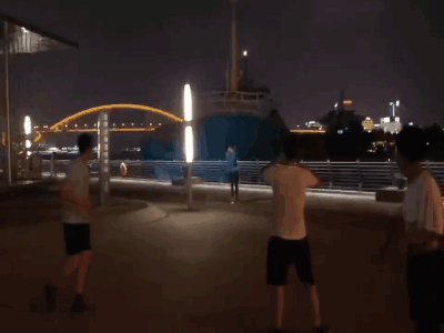 Gif des Bootsabsturzes