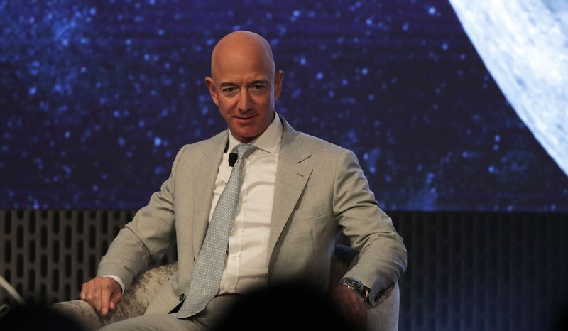 Bezos au sommet de l