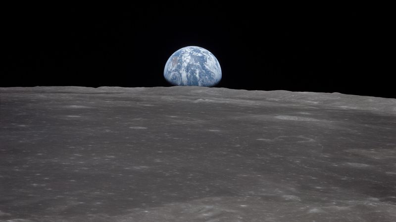 la terre sort de la lune