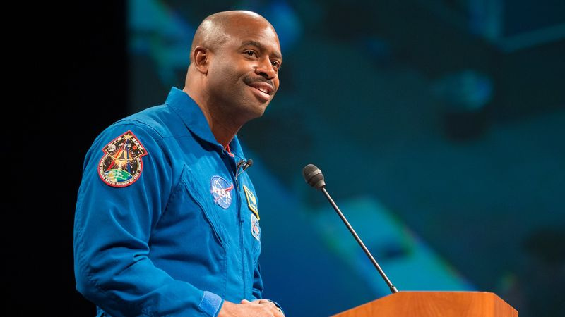 leland melvin