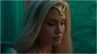 Angelina Jolie als Thena in Eternals