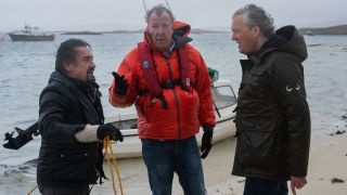 Richard Hammond, Jeremy Clarkson en James May in The Grand Tour Presents: Lochdown