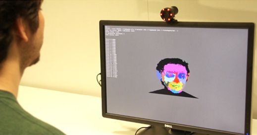 ordinateur avec image Microsoft de la personne