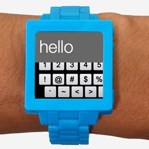 montre intelligente bleue