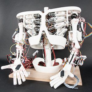 Robot robot